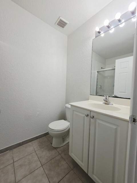 4154 Napoli Lake Drive, Riviera Beach FL - photo 12 of 18