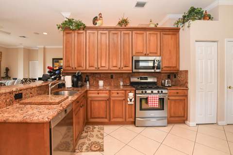320 NW Millpond Lane, Port St. Lucie FL - photo 14 of 45