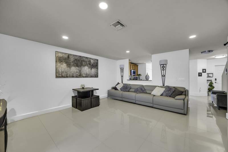 3 bedroom Townhouse at 5933 Manchester Way #5933, Lyons Industrial Park, Tamarac — photo 5