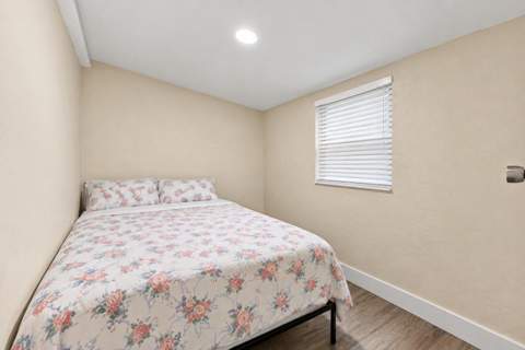 618 S Pine Street #B, Lake Worth Beach FL - photo 14 of 28