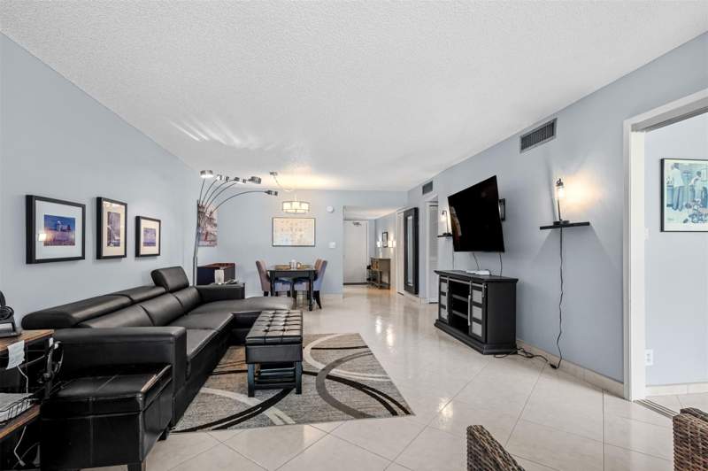 2 bedroom Condominium at 3151 S Palm Aire Drive #108, No 35 Palm-Aire Country Club, Pompano Beach — photo 5