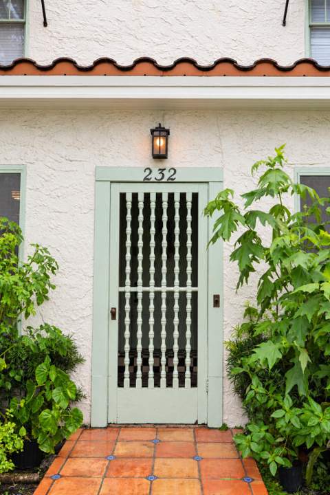 234 E Greenwood Drive, West Palm Beach FL - photo 6 of 44
