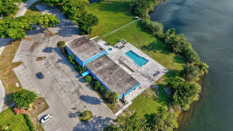 2 bedroom Single Family Residence at 4821 NW 13th Avenue, Crystal Lake 4th Sec, Deerfield Beach — photo 4