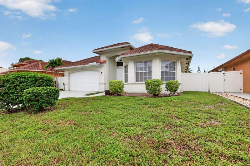 3 bedroom Single Family Residence at 900 SE 2nd Avenue, Bernard Village, Dania Beach — photo 2