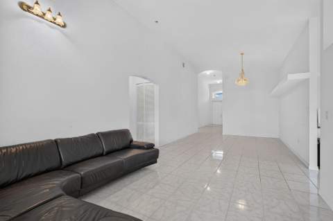 900 SE 2nd Avenue, Dania Beach FL - photo 10 of 44