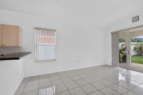 900 SE 2nd Avenue, Dania Beach FL - photo 11 of 44