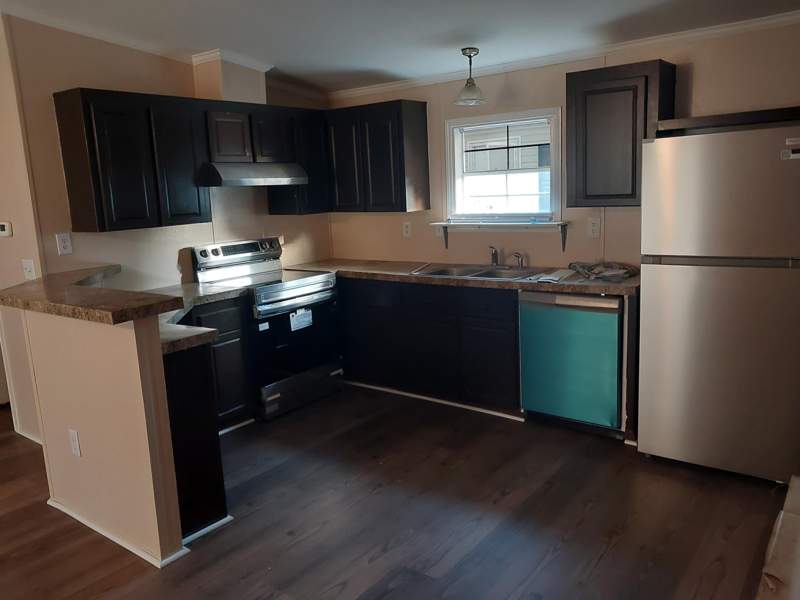 3 bedroom Mobile Home at 11909 Cove Place, Watergate Mobile Home Estates, Watergate — photo 4