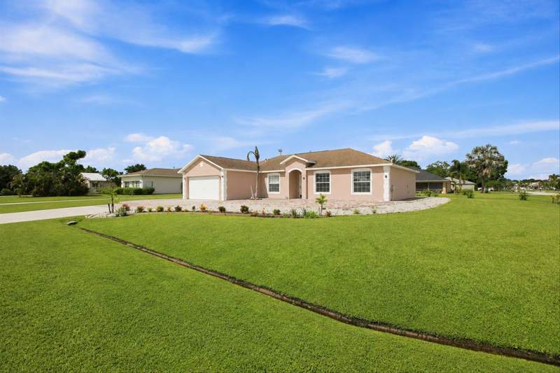 4 bedroom Single Family Residence at 602 SW Kenyoun Street, Port St Lucie Section 27, Port St. Lucie — photo 2