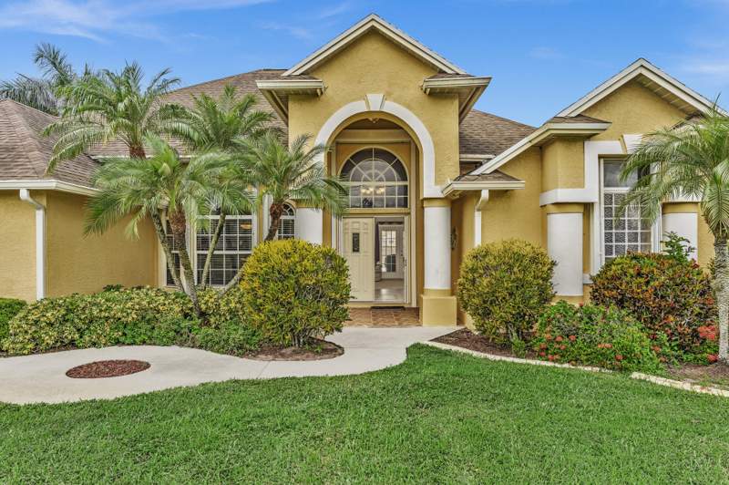 3 bedroom Single Family Residence at 349 SE Cork Road, Port St Lucie Section 39, Port St. Lucie — photo 2