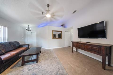 6481 Willoughby Circle, Lake Worth FL - photo 7 of 30