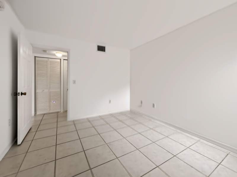 2 bedroom Condominium at 680 NW 79th Terrace, Cove At French Villas, Pembroke Pines — photo 5