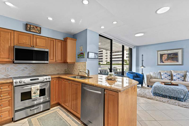 1 bedroom Condominium at 5250 N Ocean Drive #3N, Capri Of Singer Island Condo, Singer Island — photo 5
