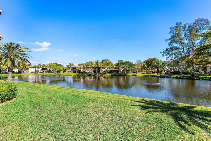 2 bedroom Condominium at 9283 Vista Del Lago #G, Pines Of Boca Lago Condo, Boca Raton — photo 3