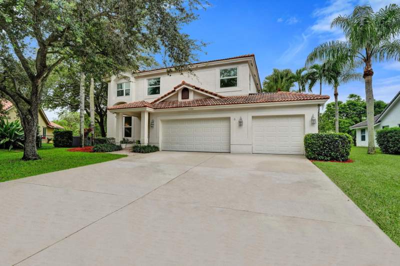 4 bedroom Single Family Residence at 6200 NW 42nd Court, Turtle Run, Coral Springs — photo 2