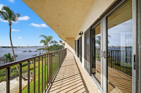 624 SW Saint Lucie Crescent #308, Stuart FL - photo 9 of 96