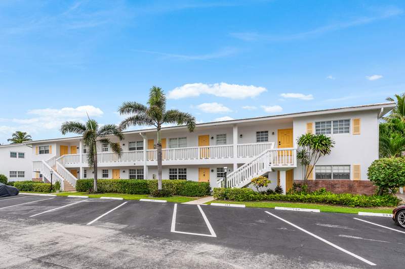 2 bedroom Stock Cooperative at 5505 N Ocean Boulevard #10-103, Colonial Ridge Corp, Ocean Ridge — photo 2