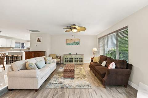 3590 Lakeview Drive, Delray Beach FL - photo 6 of 62