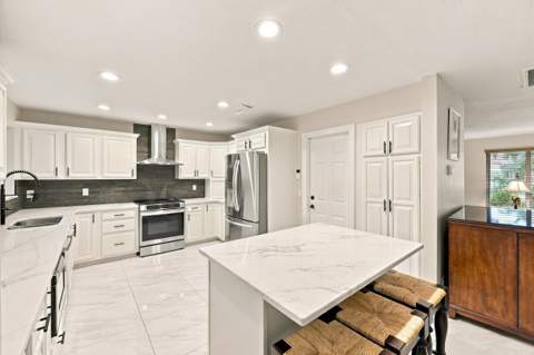 3590 Lakeview Drive, Delray Beach FL - photo 11 of 62