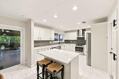 3590 Lakeview Drive, Delray Beach FL - photo 9 of 62