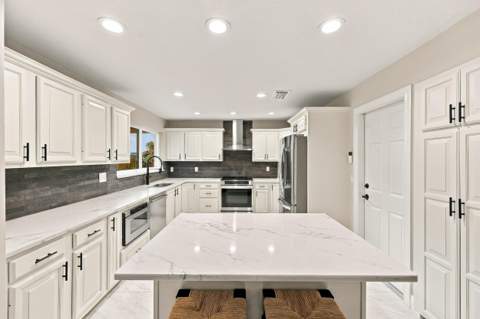 3590 Lakeview Drive, Delray Beach FL - photo 10 of 62