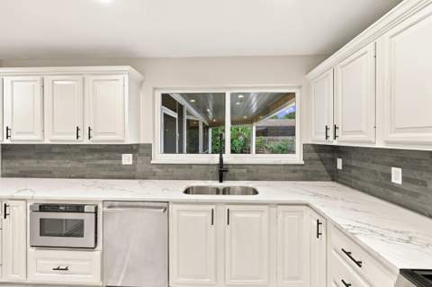 3590 Lakeview Drive, Delray Beach FL - photo 13 of 62