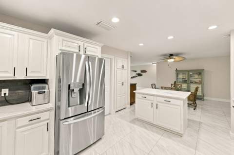 3590 Lakeview Drive, Delray Beach FL - photo 14 of 62