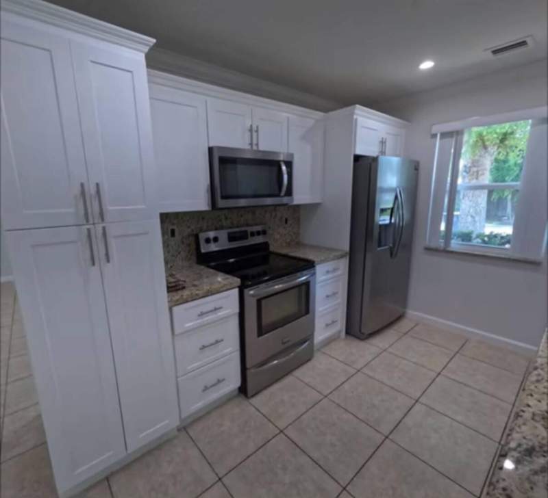 2 bedroom Single Family Residence at 6170 Harding Street, Sunshine Park Estates, Hollywood — photo 3