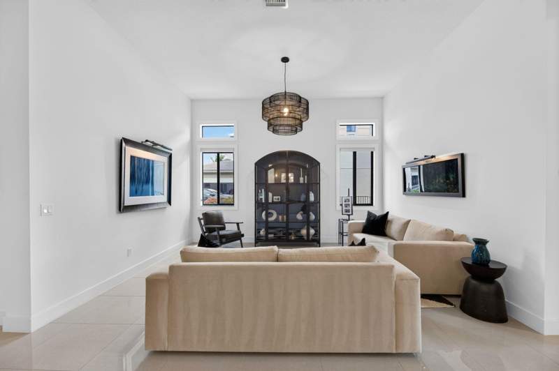 5 bedroom Single Family Residence at 10490 S Lago Vista Circle, Triple H Ranch Plat, Parkland — photo 5