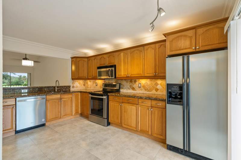2 bedroom Condominium at 260 NW 67th Street #A204, San De Vance Golf & Tennis Club Condo, Boca Raton — photo 4