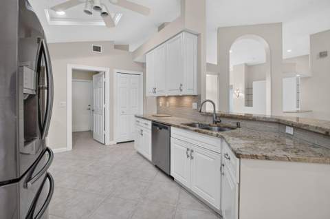7423 Brunswick Circle, Boynton Beach FL - photo 12 of 45