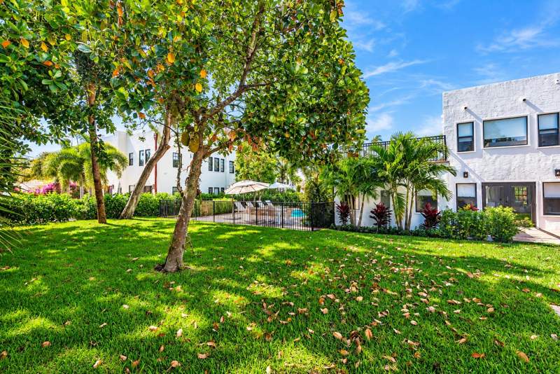 5 bedroom Single Family Residence at 237 Monroe Drive, Southland Park, West Palm Beach — photo 4