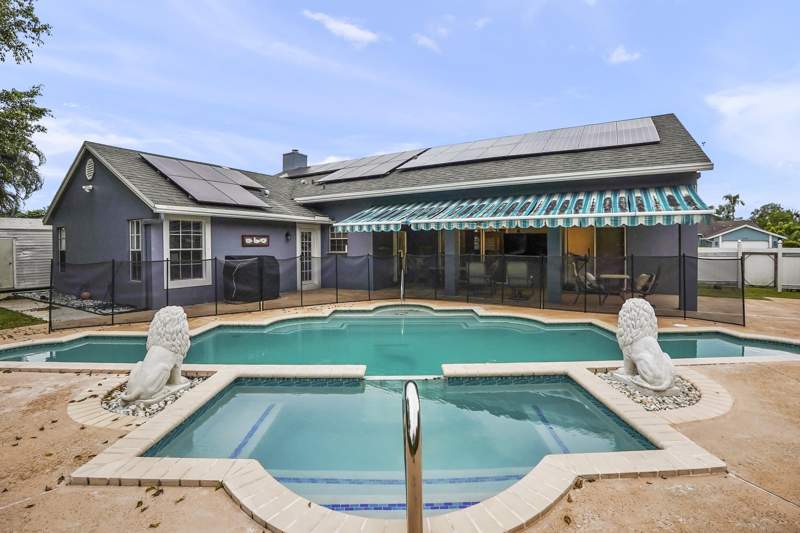 4 bedroom Single Family Residence at 13820 Folkestone Circle, Greenview Shores of Wellington, Wellington — photo 3