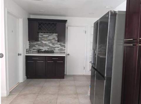 690 NW 68th Avenue, Plantation FL - photo 6 of 20