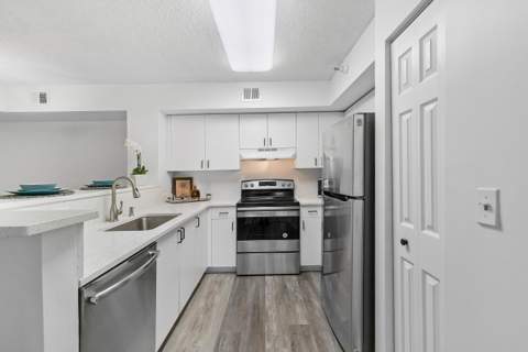 135 Yacht Club Way #209, Hypoluxo FL - photo 9 of 39