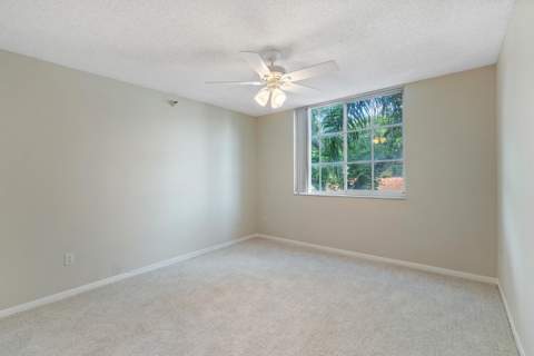 135 Yacht Club Way #209, Hypoluxo FL - photo 18 of 39