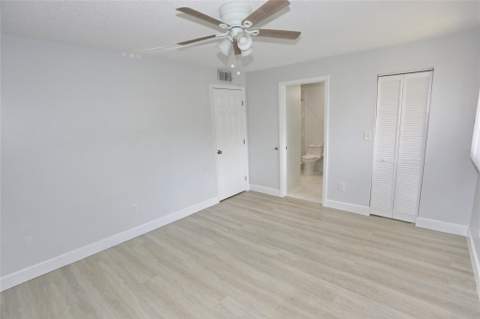 9712 S Belfort Circle, Tamarac FL - photo 24 of 35