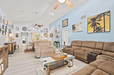 9457 Meadowood Drive, Fort Pierce FL - photo 6 of 45