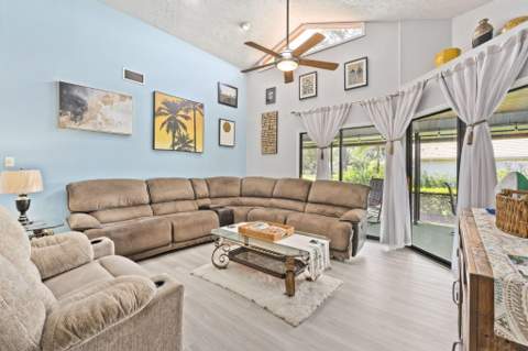 9457 Meadowood Drive, Fort Pierce FL - photo 7 of 45