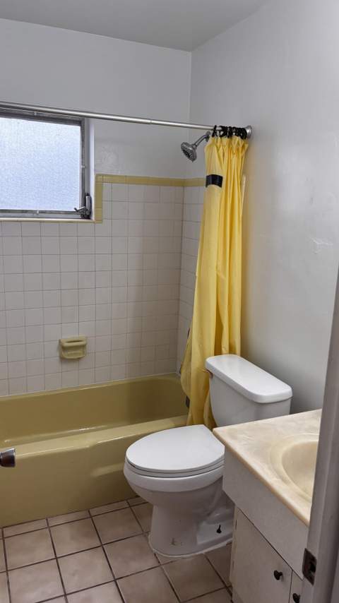 250 NE 40th Street #38, Oakland Park FL - photo 8 of 10