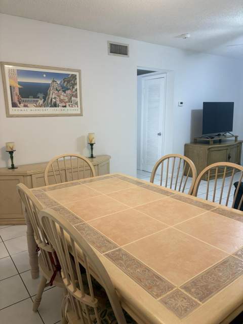 2400 NE 33rd Avenue #202, Fort Lauderdale FL - photo 6 of 12