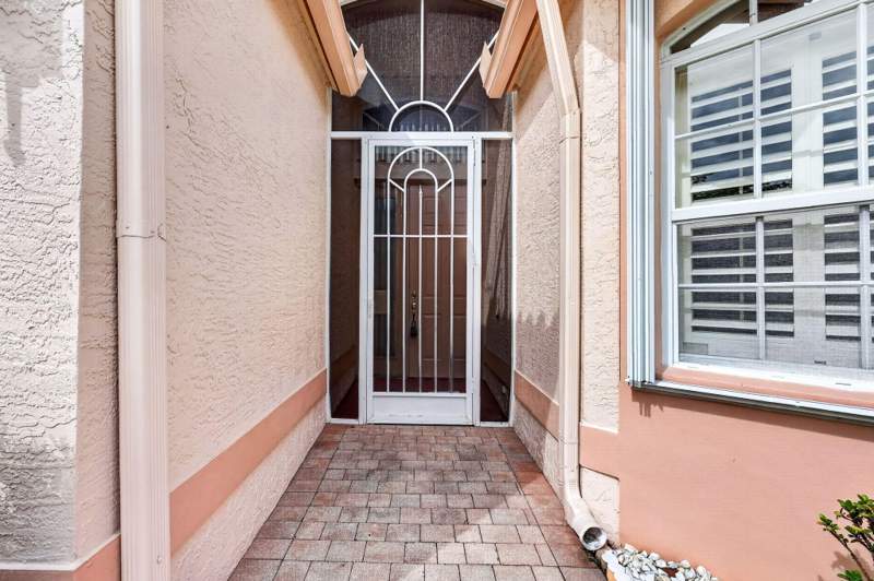 3 bedroom Single Family Residence at 275 NW Toscane Trail, Cascades At St Lucie West Phase 1 St Lucie West, Port St. Lucie — photo 4