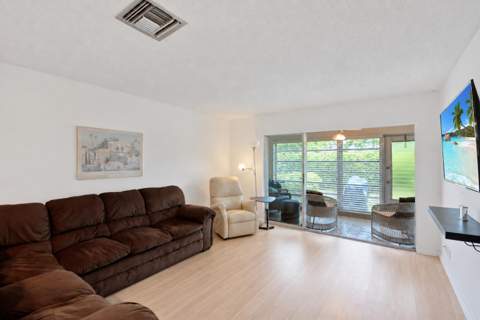 13670 Via Flora #B, Delray Beach FL - photo 6 of 39