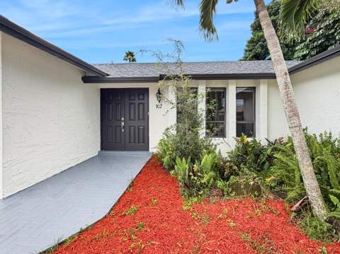 102 Valencia Street, Royal Palm Beach FL - photo 6 of 35