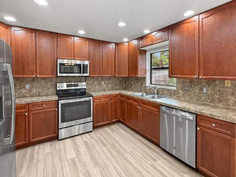 102 Valencia Street, Royal Palm Beach FL - photo 10 of 35