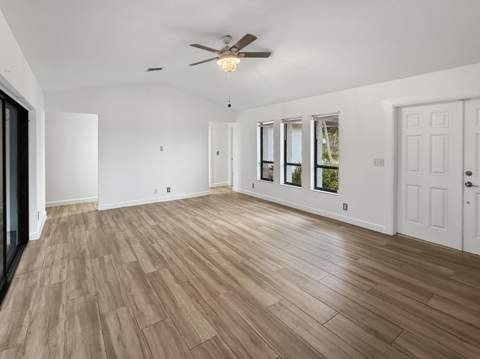 102 Valencia Street, Royal Palm Beach FL - photo 8 of 35