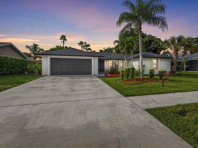3 bedroom Single Family Residence at 102 Valencia Street, La Mancha 2, Royal Palm Beach — photo 2