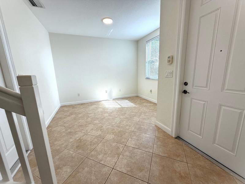2 bedroom Townhouse at 960 Millbrae Court #4, Cityside Condo, West Palm Beach — photo 5