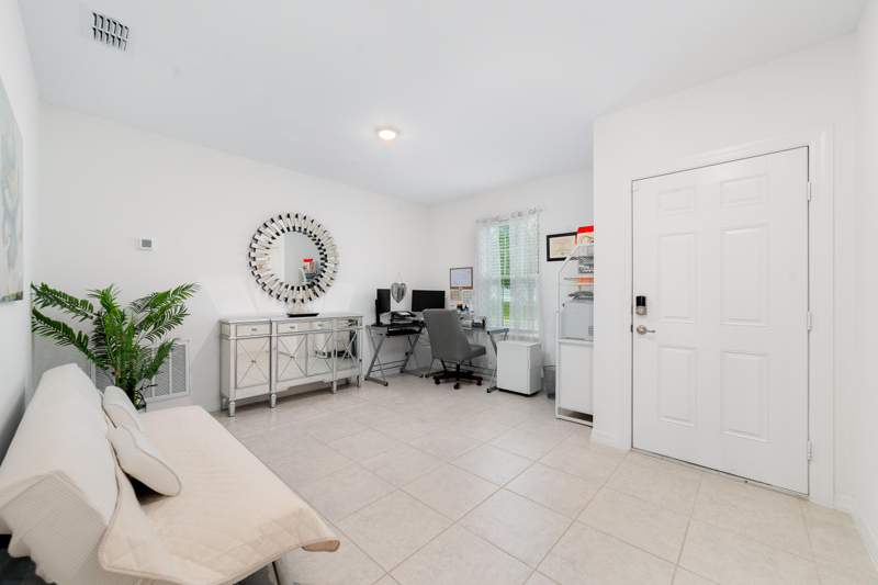 4 bedroom Single Family Residence at 3020 SW Ann Arbor Road, Port St Lucie Section 41, Port St. Lucie — photo 4