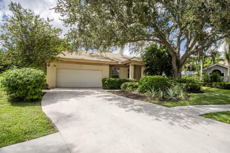 4 bedroom Single Family Residence at 9260 Cypress Hollow Drive, Cypress Hollow, Palm Beach Gardens — photo 4