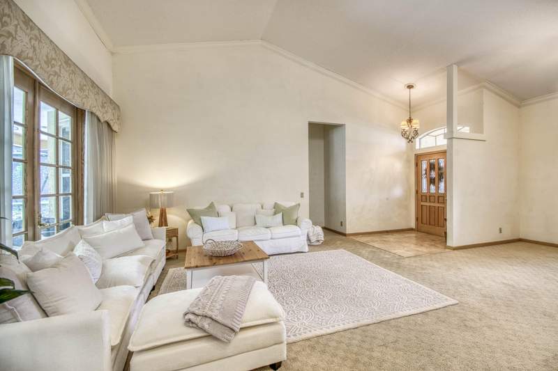 4 bedroom Single Family Residence at 9260 Cypress Hollow Drive, Cypress Hollow, Palm Beach Gardens — photo 5